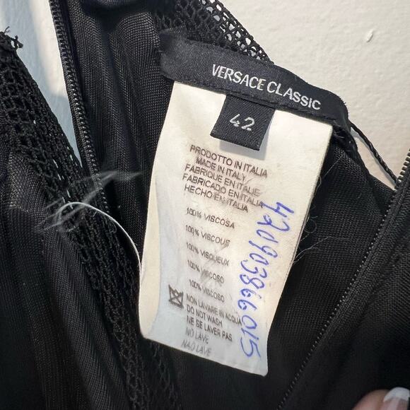 Versace Classic Little Black Dress Stretchy & Lace Size 42 (Medium) - Picture 6 of 7